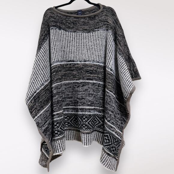GAP One Size Poncho Wool Boho Gray Warm Knit Lagenlook Chunky Stripe Winter Fall - Picture 1 of 7